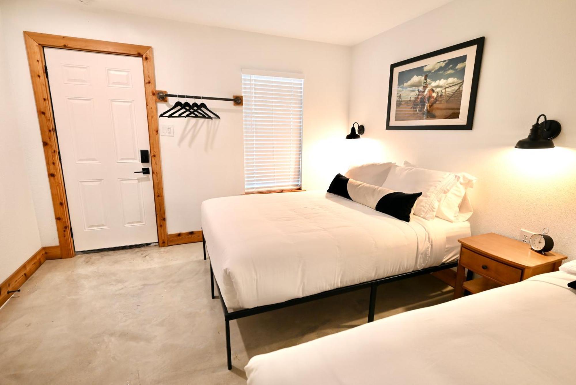 Blanco County Inn & Guesthouses Exterior foto